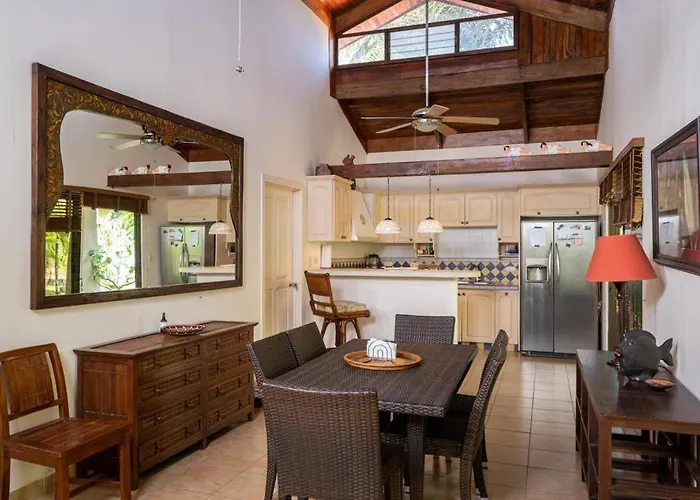 Claudia Villagge * Potrero (Guanacaste)